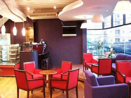Center Point Plaza Pansiyon Bangkok Dış mekan fotoğraf