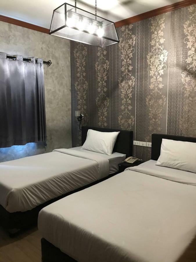 Center Point Plaza Pansiyon Bangkok Dış mekan fotoğraf